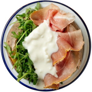 Prosciutto crudo, squacquerone and arugula