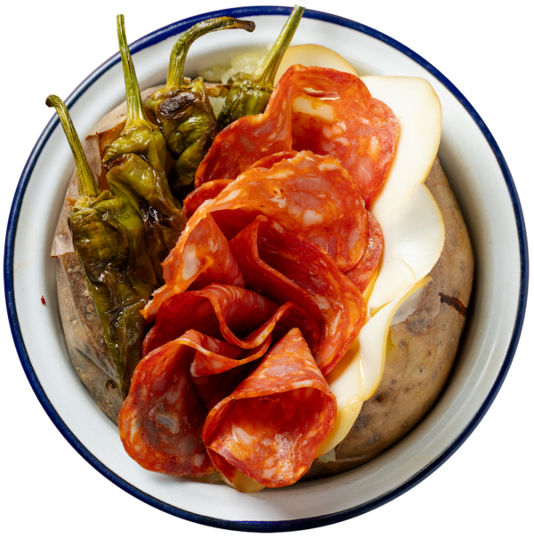 Spianata calabra, friggitelli peppers, scamorza cheese and red onion
