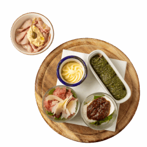 Selezione del Piemonte (acciughe, salsiccia cruda, vitellone tonnato, tomino)